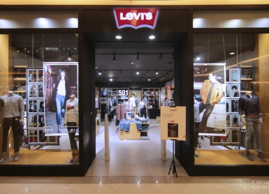 Levis Summarecon Bekasi