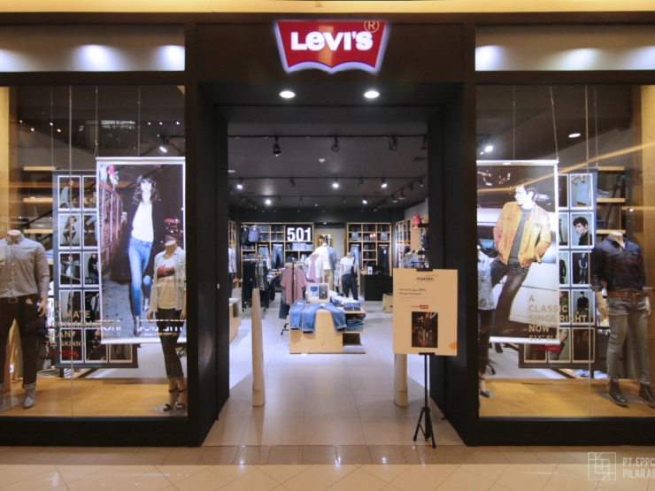 Fashion & Accessories Levi